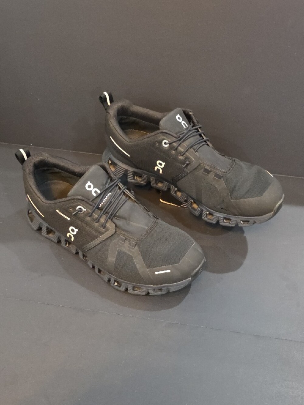 On Running Cloud 6 Women’s Running Shoes - Black Size 10 - Picture 2 of 10